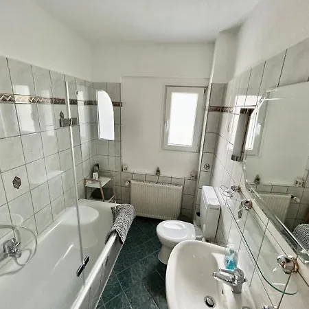 Apartment Wohnen In Der Aber Trotzdem Stadtnah. *